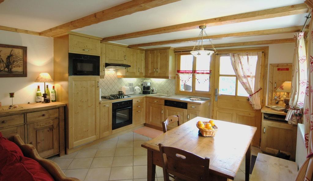 Appart 4 Pers 3 Etoiles Proximite Lac Et Remontees Courchevel Le Praz - Arrayanes Room photo